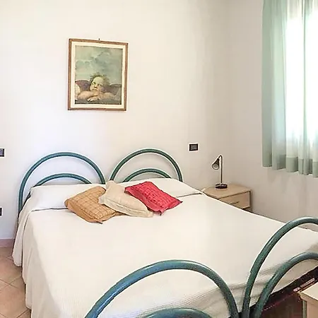 1 Bedroom Front In Nisportino *